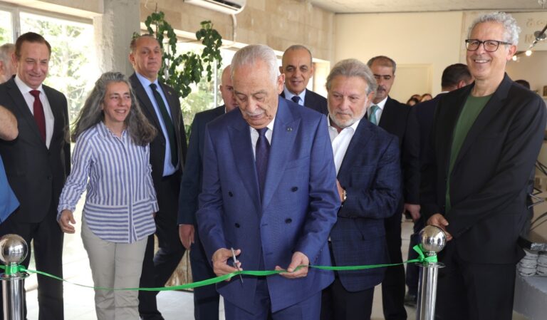 e61c8127-8db5-4328-a236-aa31422704d6